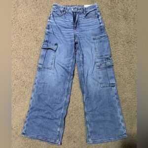 Brand new American Eagle baggy jeans. Size 4